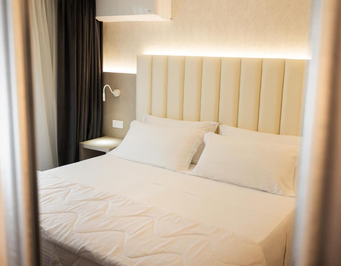Hotel Castellucci Bellaria-Igea Marina Exteriör bild