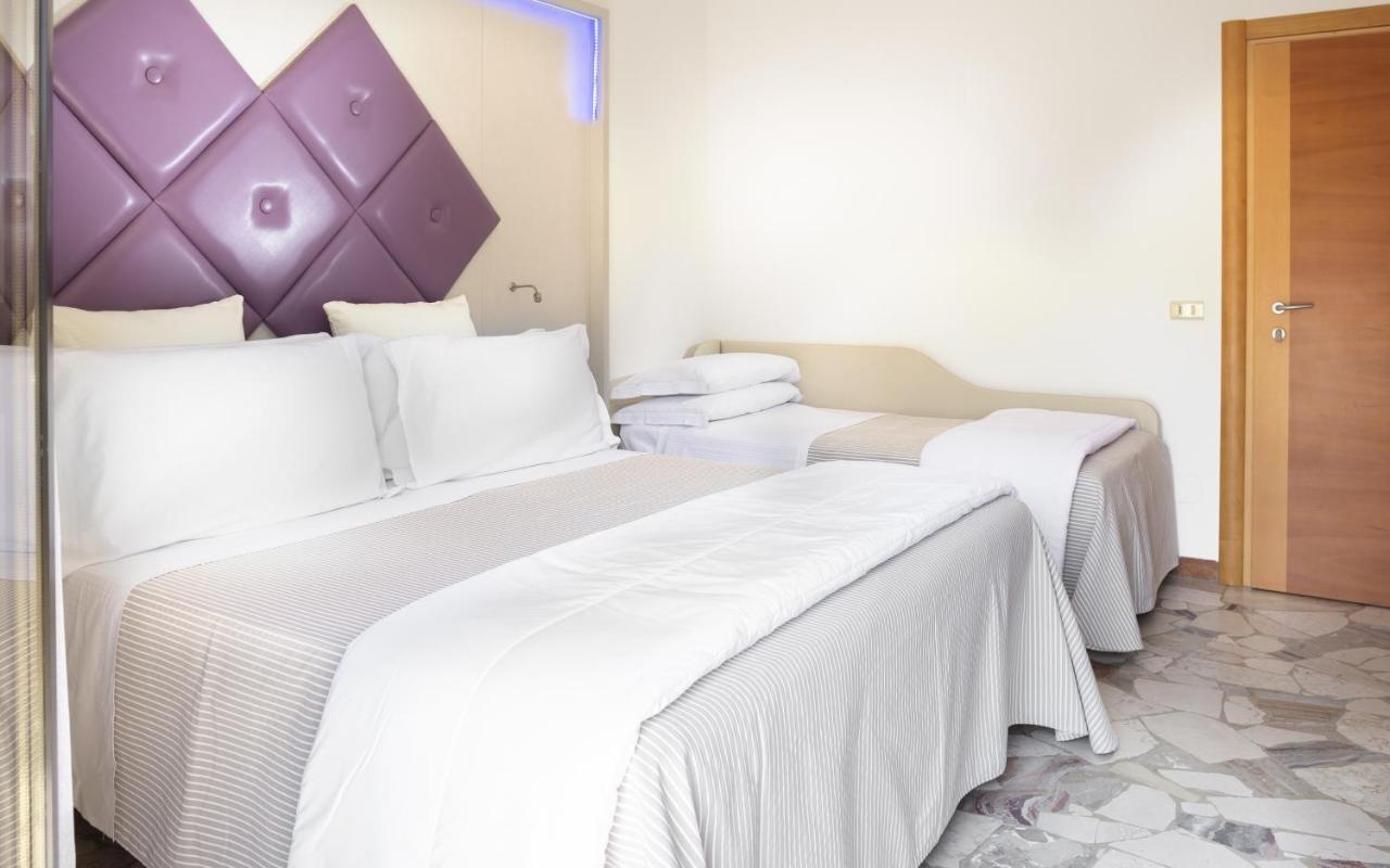 Hotel Castellucci Bellaria-Igea Marina Exteriör bild